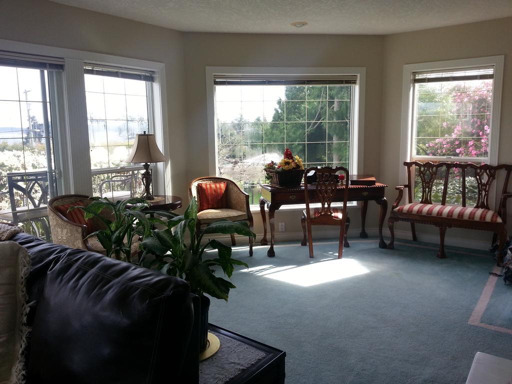 By The Sea Bnb, Sidney Victoria Bc エクステリア 写真