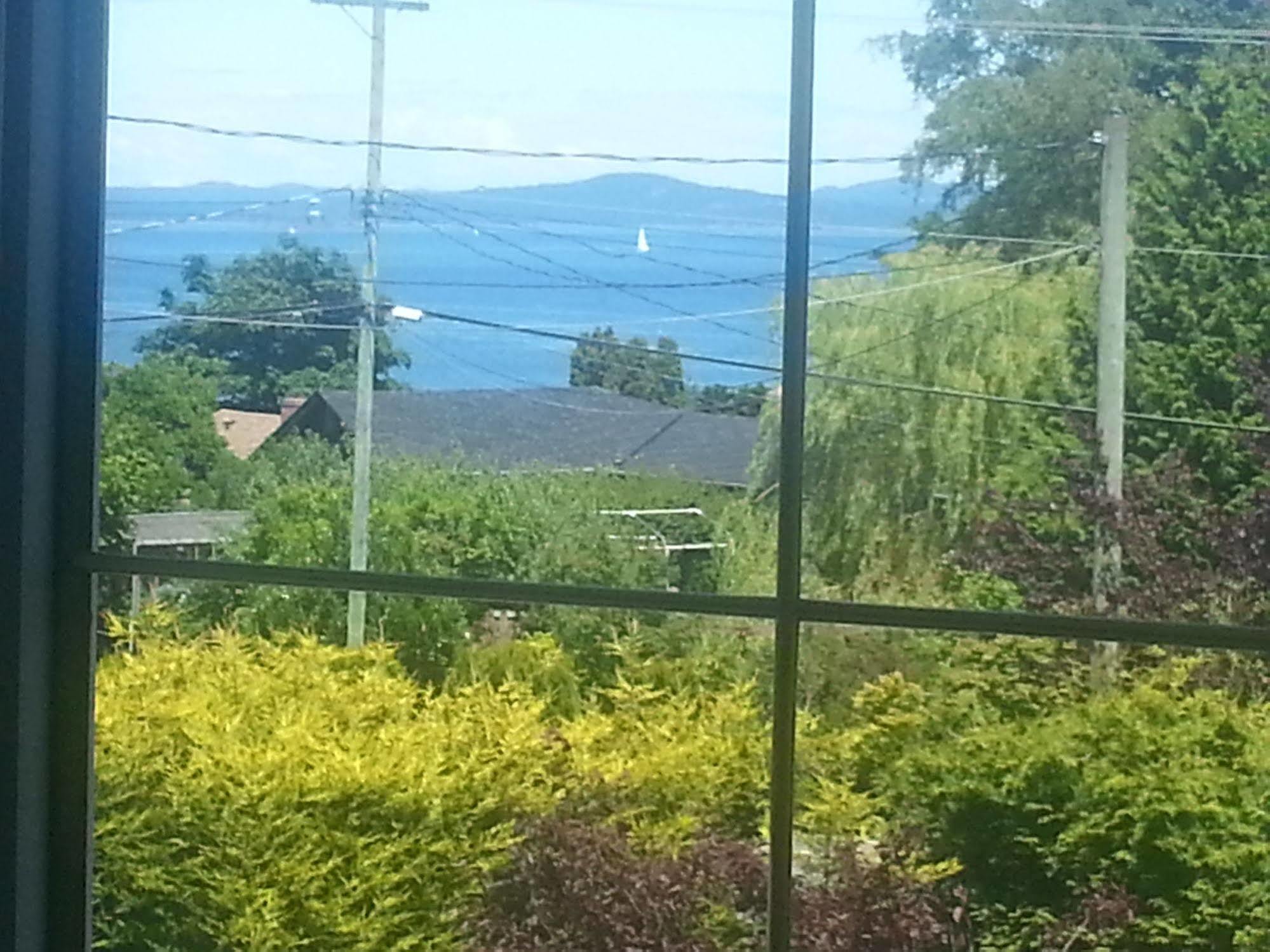 By The Sea Bnb, Sidney Victoria Bc エクステリア 写真