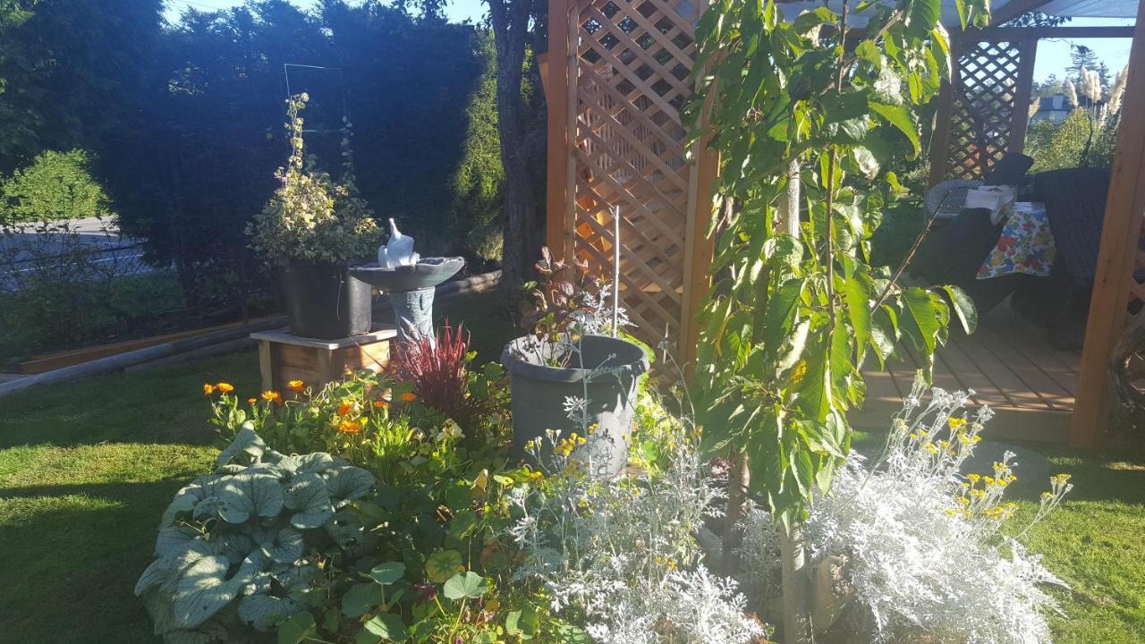 By The Sea Bnb, Sidney Victoria Bc エクステリア 写真