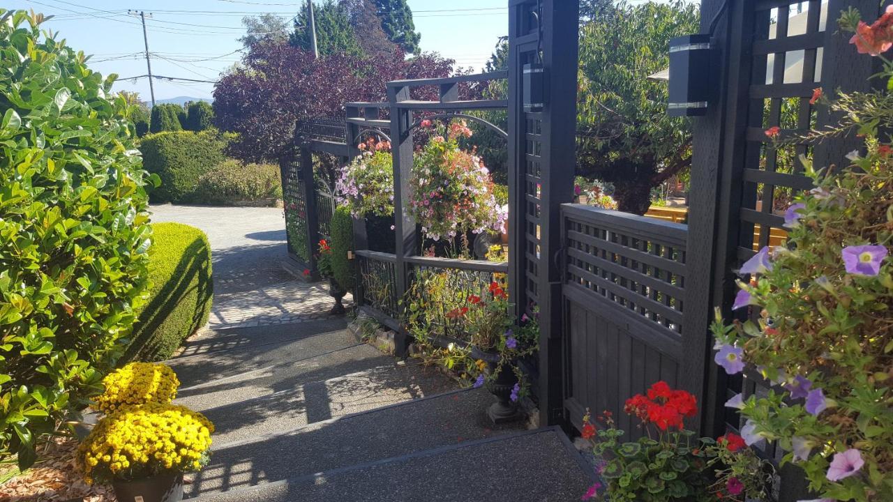 By The Sea Bnb, Sidney Victoria Bc エクステリア 写真