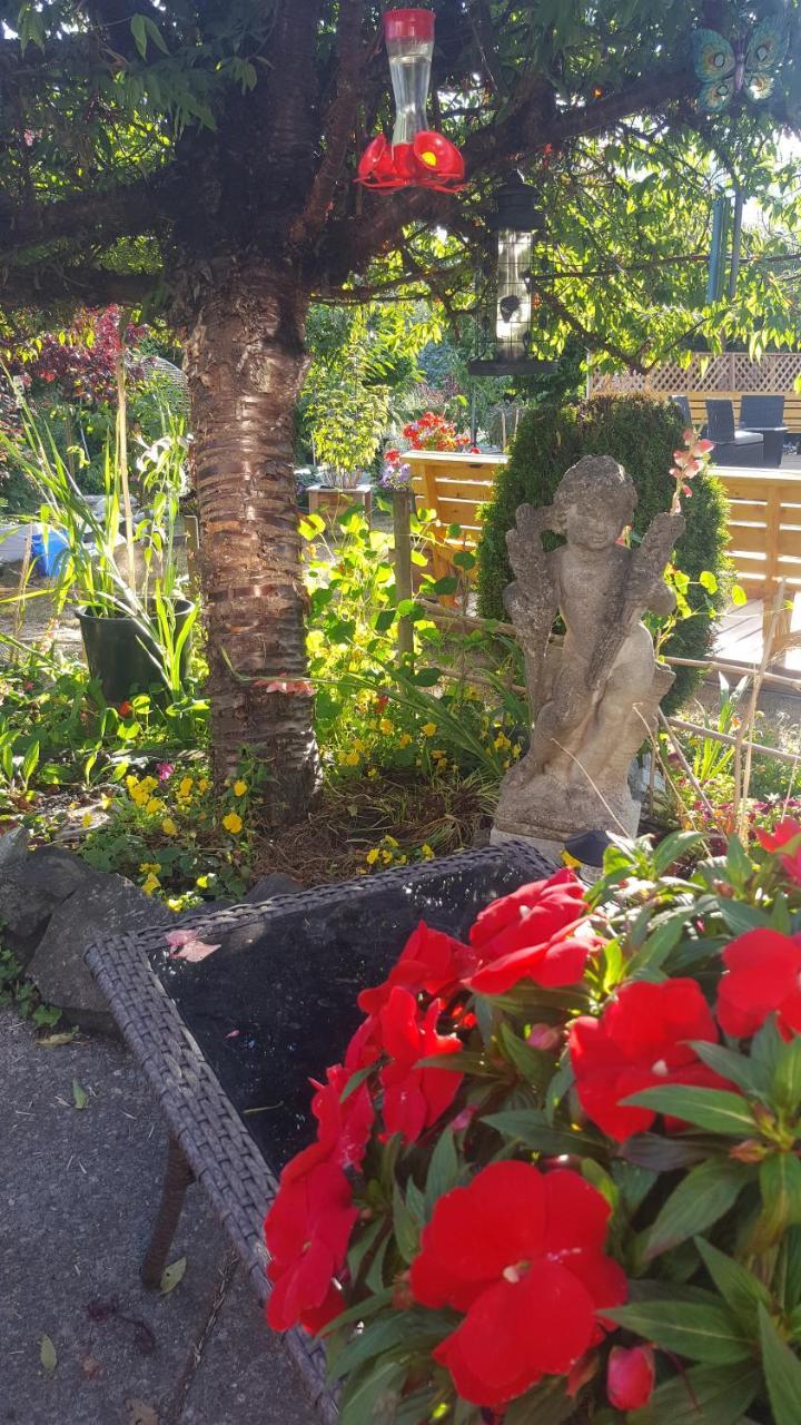 By The Sea Bnb, Sidney Victoria Bc エクステリア 写真